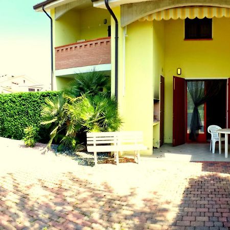 Villa Fiori Dalia Lido di Pomposa Buitenkant foto